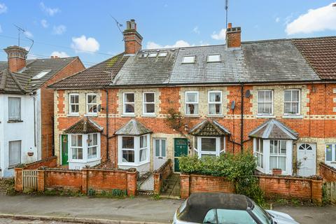 St. James Avenue, Farnham, GU9