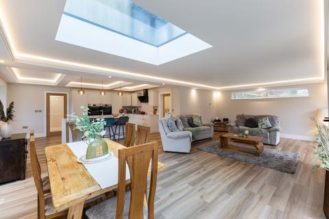 6 bedroom house for sale, Smallbrook Lane, Warminster, BA12