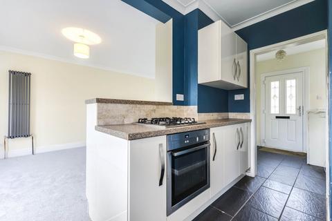 2 bedroom semi-detached house for sale, Tinshill Mount, Cookridge, Leeds, West Yorkshire, LS16