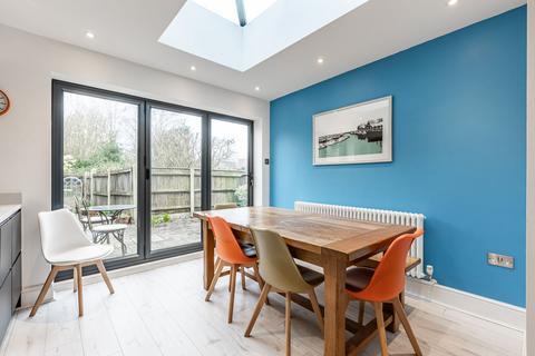 3 bedroom terraced house for sale, Beautifully presented period terraced home in Holt