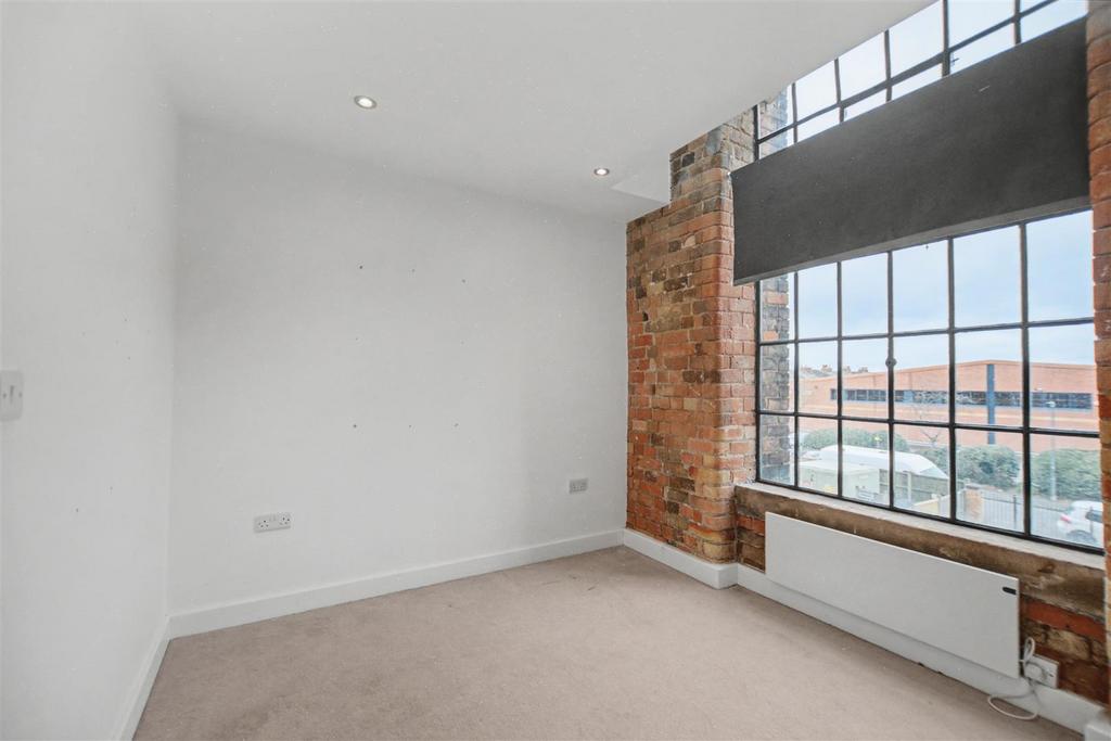 Bedroom 2 1.jpeg
