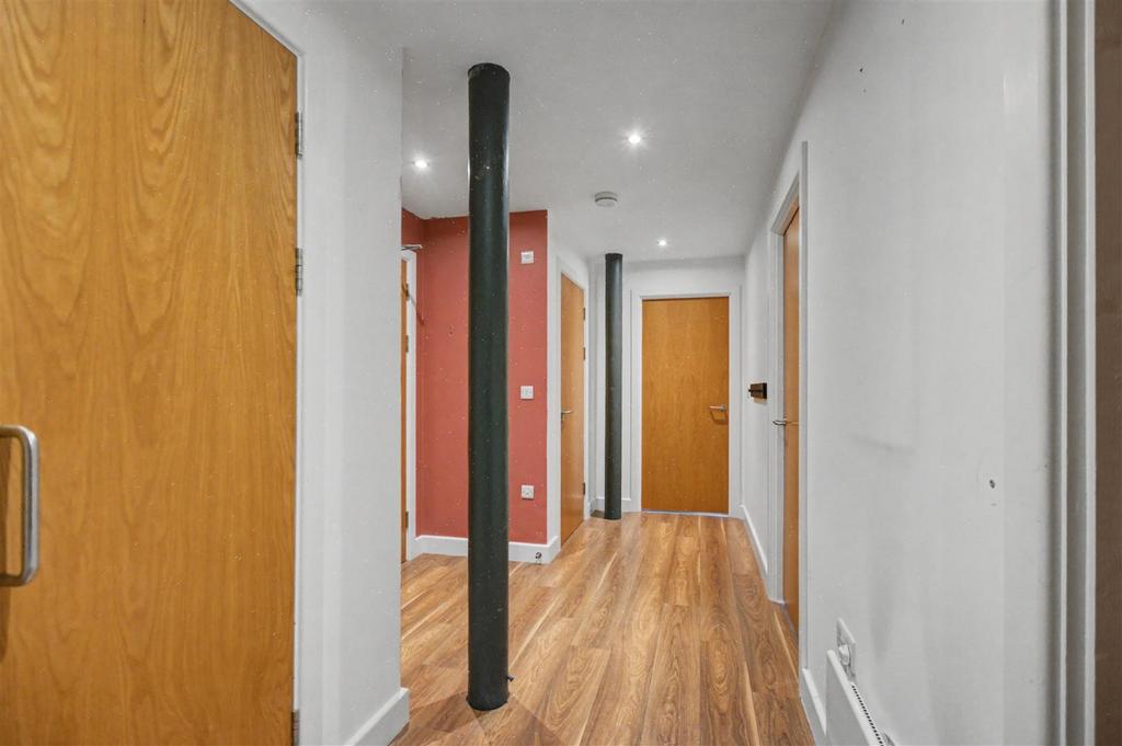 Entrance Hall 2.jpeg