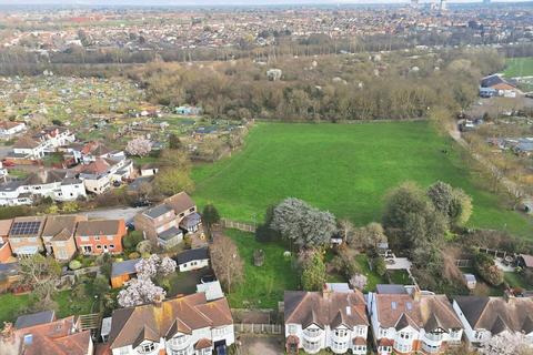 3 bedroom house for sale, Buckingham Road, Wanstead