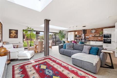 undefined, Woodgrange Drive, Thorpe Bay, Essex, SS1
