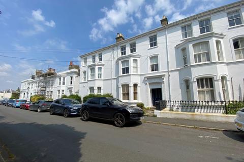 Archery Square, Walmer, CT14