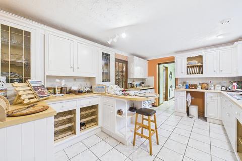 4 bedroom detached house for sale, Hill House Lane, Croxton, IP24