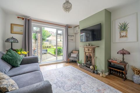 2 bedroom maisonette for sale, Westleigh Avenue, London, SW15