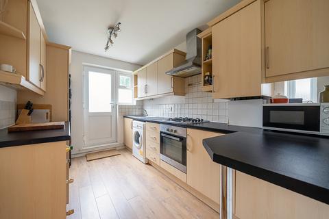 2 bedroom maisonette for sale, Westleigh Avenue, London, SW15