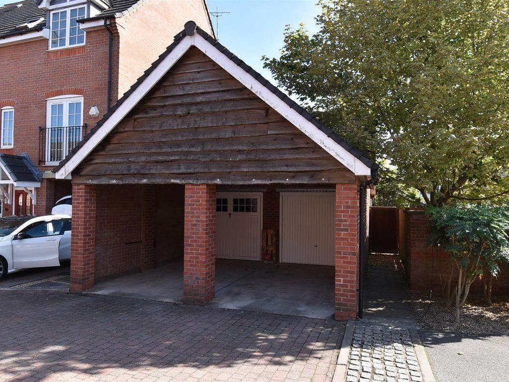 Garage Lutt Rd.jpg