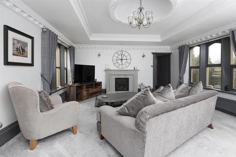 4 bedroom detached bungalow for sale, Moor Top Road, Huddersfield HD5