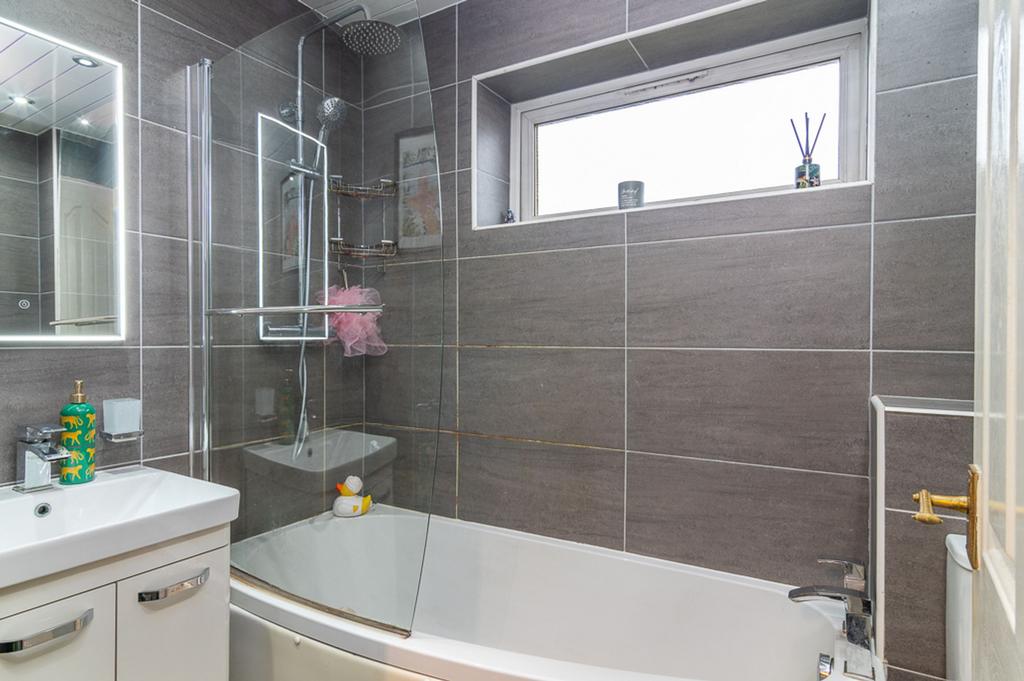 Family bathroom