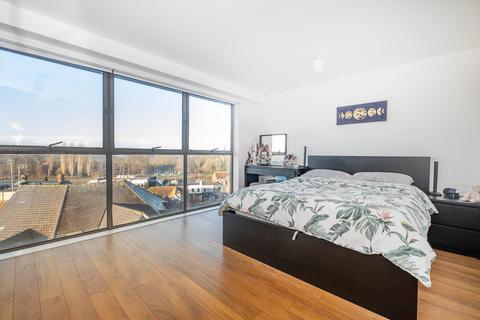 2 bedroom flat for sale, The Bittoms, Kingston Upon Thames, KT1