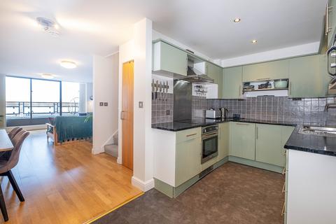 2 bedroom flat for sale, The Bittoms, Kingston Upon Thames, KT1