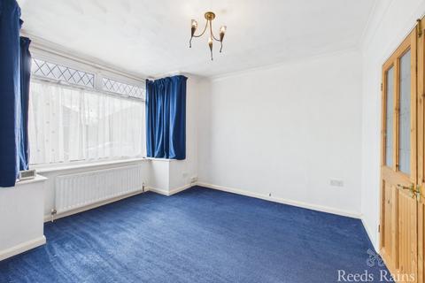 3 bedroom semi-detached house for sale, Hillcrest Avenue, Durham TS18