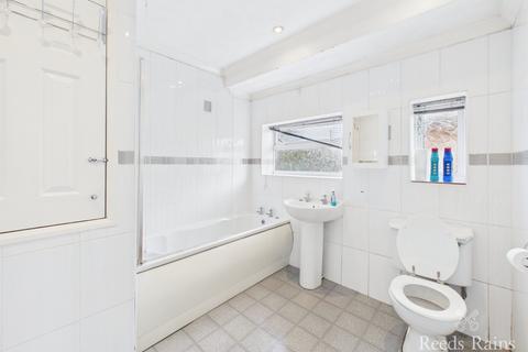 3 bedroom semi-detached house for sale, Hillcrest Avenue, Durham TS18
