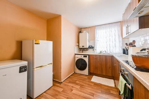 2 bedroom flat for sale, Cormorant Court, Deptford, London, SE8