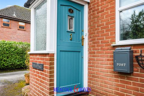 2 bedroom cottage for sale, Glendale Close, Shenfield, Brentwood