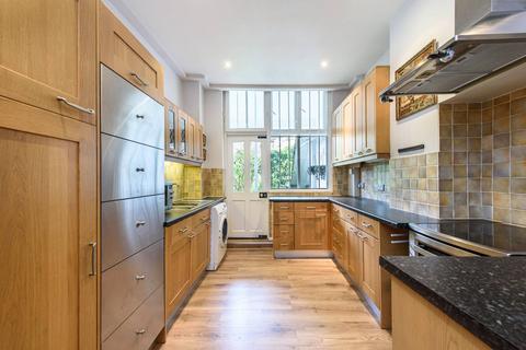 2 bedroom flat for sale, Canfield Gardens, South Hampstead, London, NW6