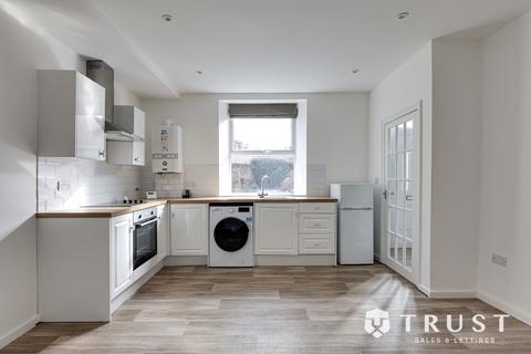 2 bedroom end of terrace house for sale, Batley Road, Heckmondwike, West Yorkshire, WF16 9NB