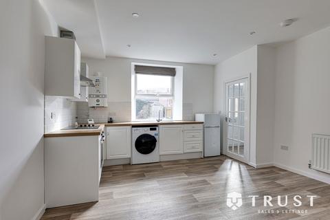 2 bedroom end of terrace house for sale, Batley Road, Heckmondwike, West Yorkshire, WF16 9NB