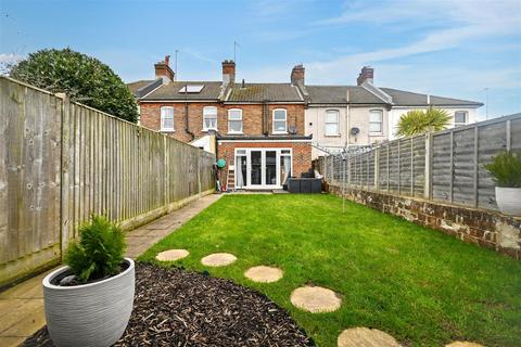 2 bedroom terraced house for sale, Dacre Road, Eastbourne