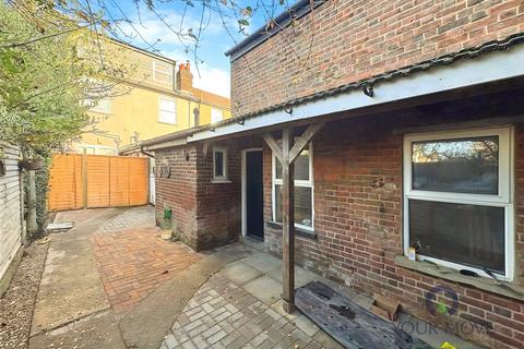undefined, High Street, St. Albans AL2