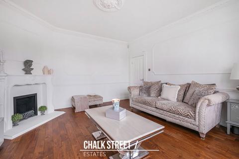 4 bedroom semi-detached house for sale, Mavis Grove, Hornchurch, RM12