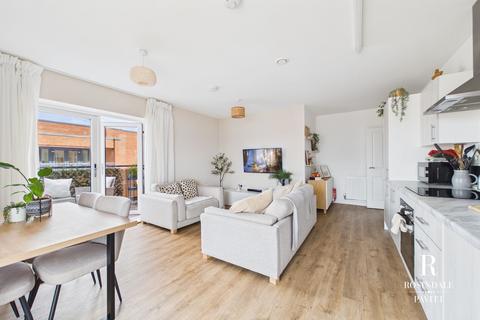 3 bedroom flat for sale, Rayon Close, Seam Court, SM6