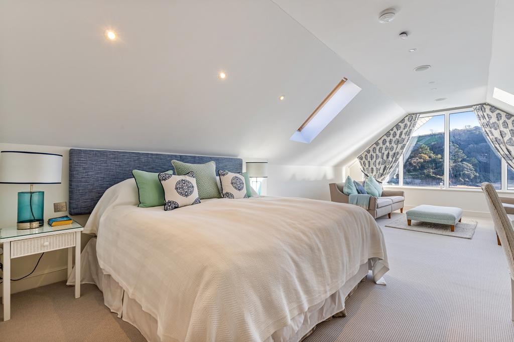 Main bedroom suite