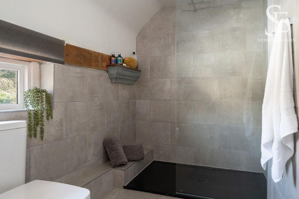 Family Shower Room