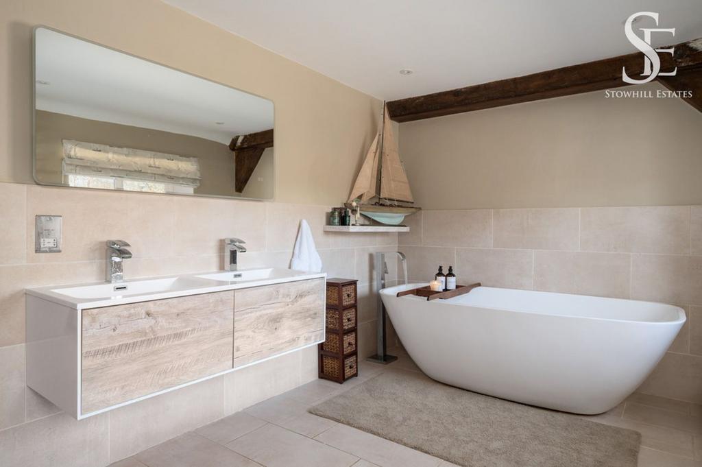 Master Ensuite