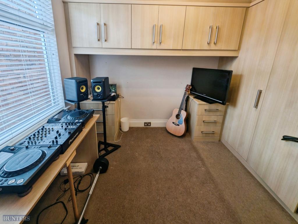 Pbox-IMG.jpg