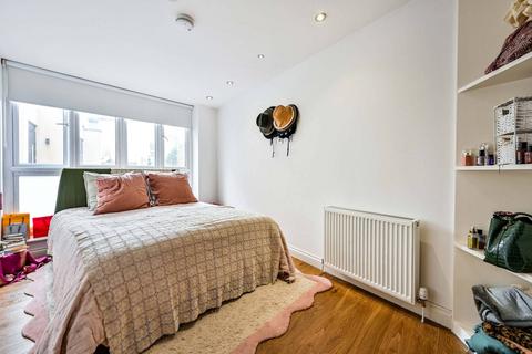 undefined, Bridle Lane, St Margarets, Twickenham, TW1