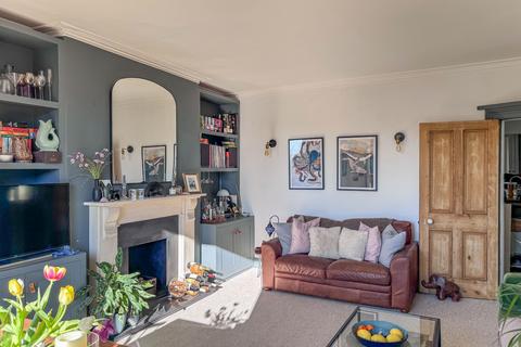 1 bedroom flat for sale, Ewell Road, Surbiton, KT6