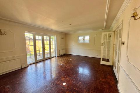 undefined, Supported Living Suitable, The Elkins, Romford, RM1