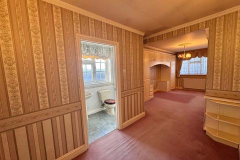 undefined, Supported Living Suitable, The Elkins, Romford, RM1