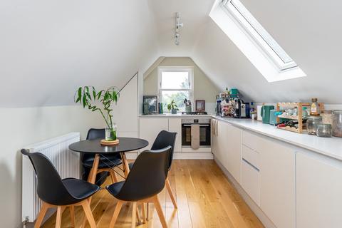 1 bedroom flat for sale, Gunnersbury Avenue, London, W5