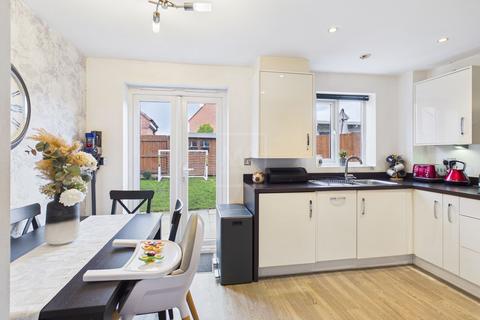 3 bedroom semi-detached house for sale, Kingswood Road, Westbrook, WA5
