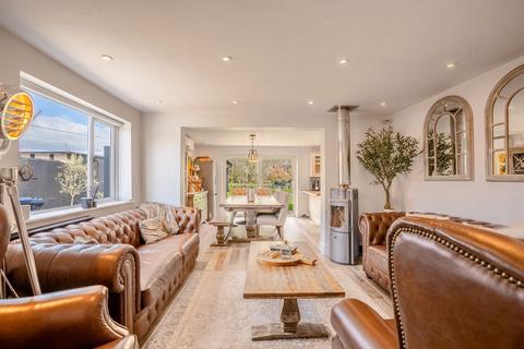 4 bedroom detached bungalow for sale, Newmarket CB8