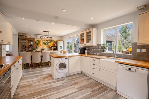 4 bedroom detached bungalow for sale, Newmarket CB8