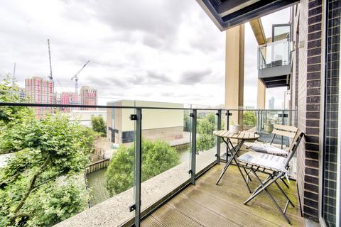 2 bedroom flat for sale, Enterprise Way, London, SW18