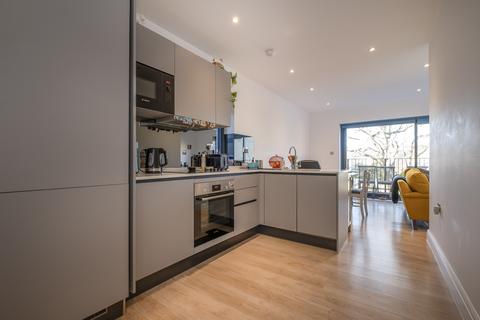 1 bedroom flat for sale, Gunnersbury Avenue, Ealing, W5