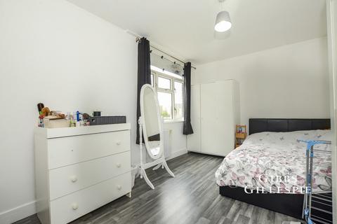 Flat to rent, Churchill Place, Harrow, HA1