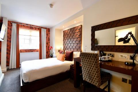 1 bedroom in a house share to rent, ROOM 9, Cinnabar Hotel, 88-89 Fore Street