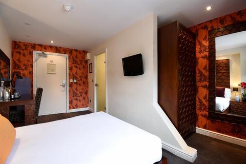 1 bedroom in a house share to rent, ROOM 9, Cinnabar Hotel, 88-89 Fore Street