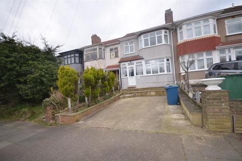 4 bedroom terraced house to rent, Tiverton Road, Edgware, HA8 6BE