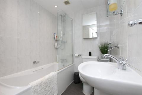 undefined, Bennett Street, Bath BA1