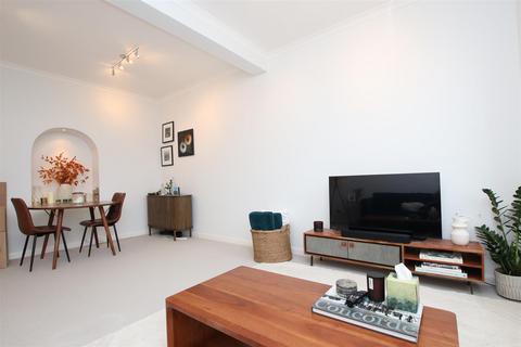 undefined, Bennett Street, Bath BA1