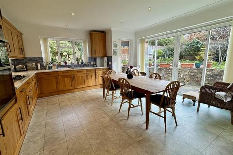 4 bedroom chalet for sale, Gasden Copse, Witley