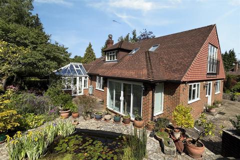 4 bedroom chalet for sale, Gasden Copse, Witley